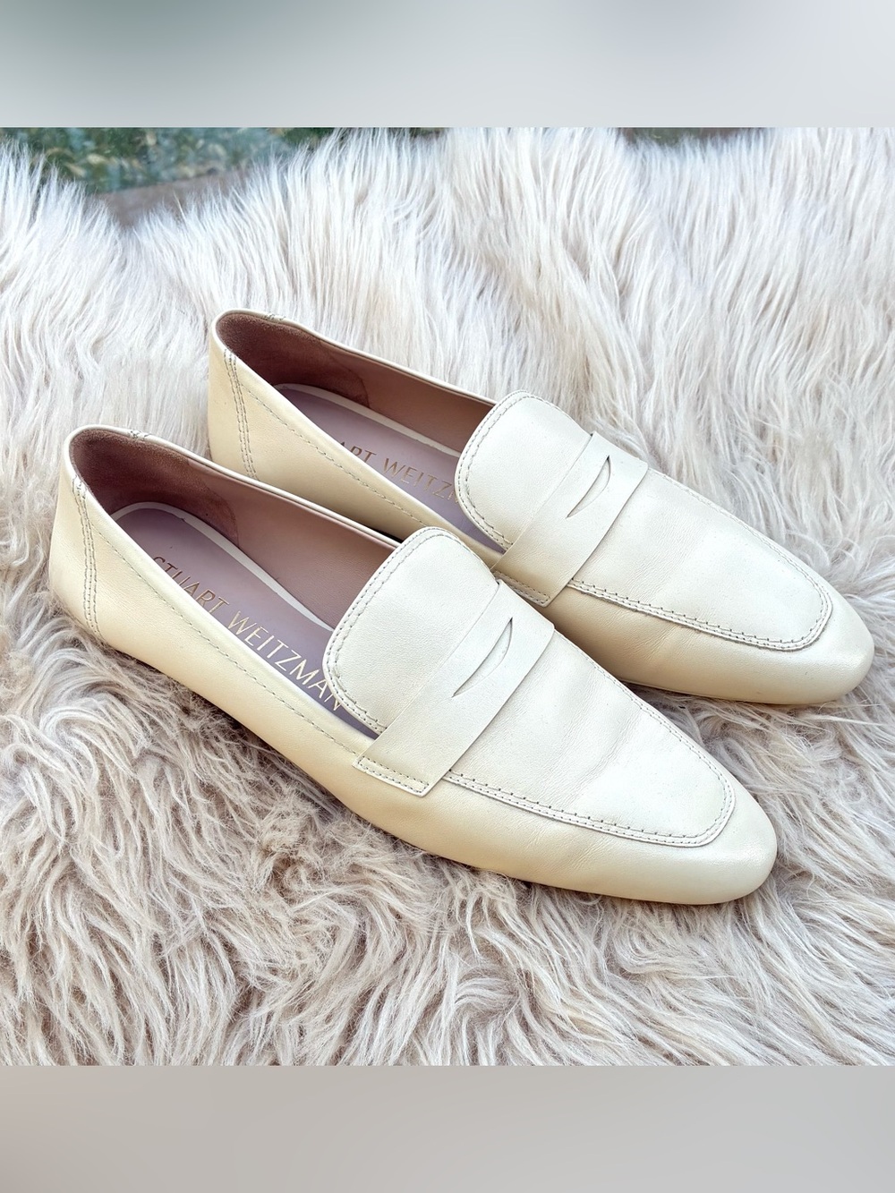 Stuart Weitzman NWOT Ivory Loafers Sz 10.5